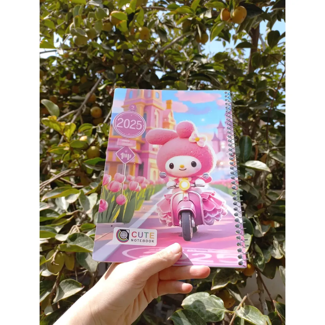 دفترنقاشی ۵۰ برگ دخترانه طرح کرومی و دوستان